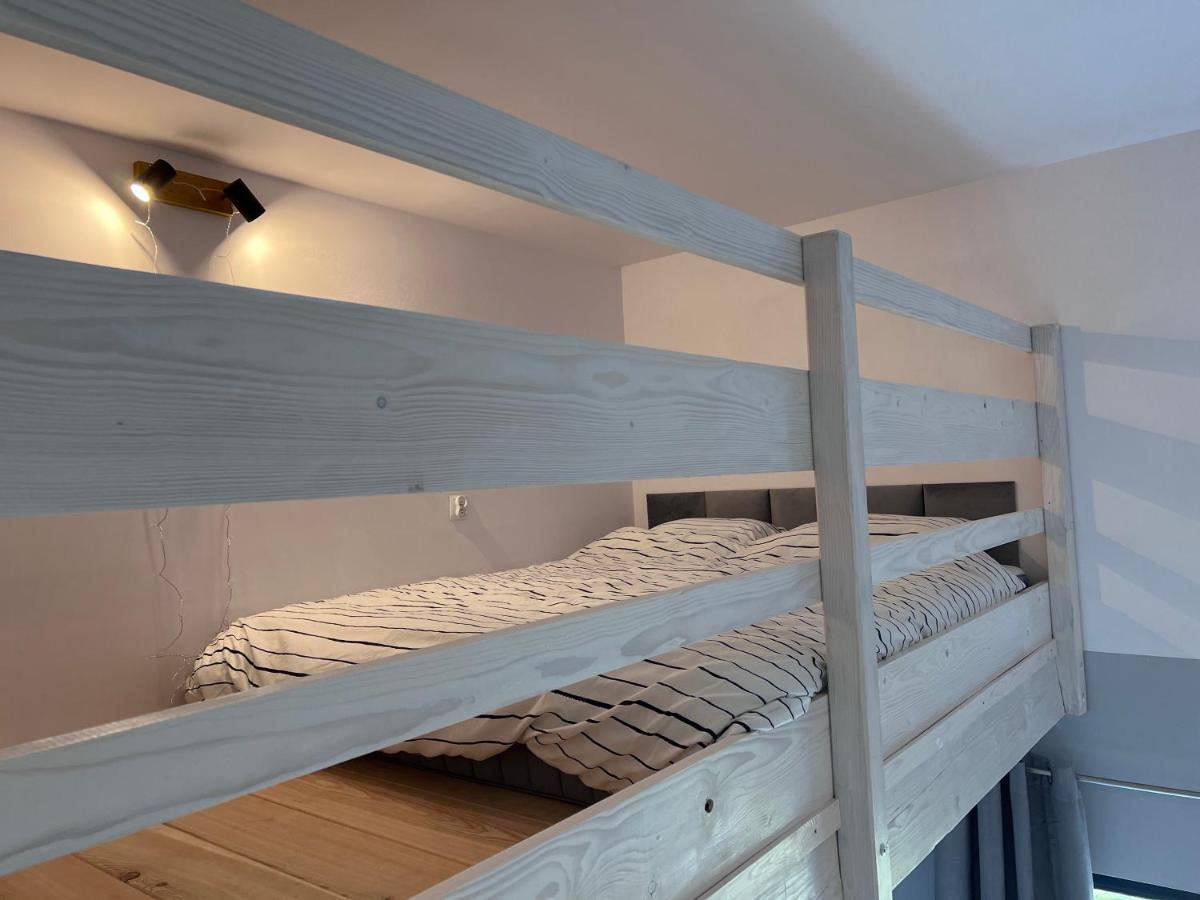 Apartament Pod Jaworami Z Antresola Еленя-Гура Экстерьер фото